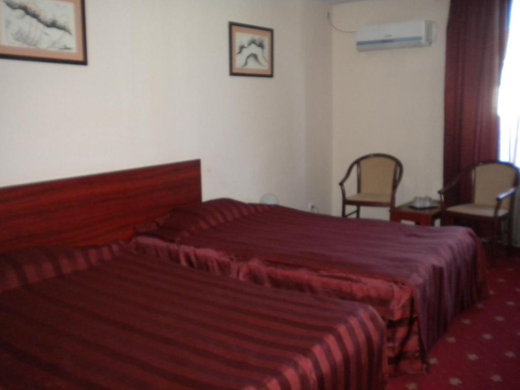 Hotel Ary Cluj-Napoca Zimmer foto